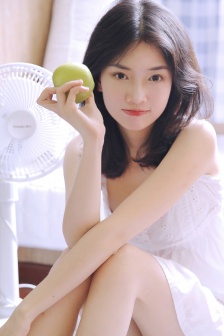 美女没穿衣服网站